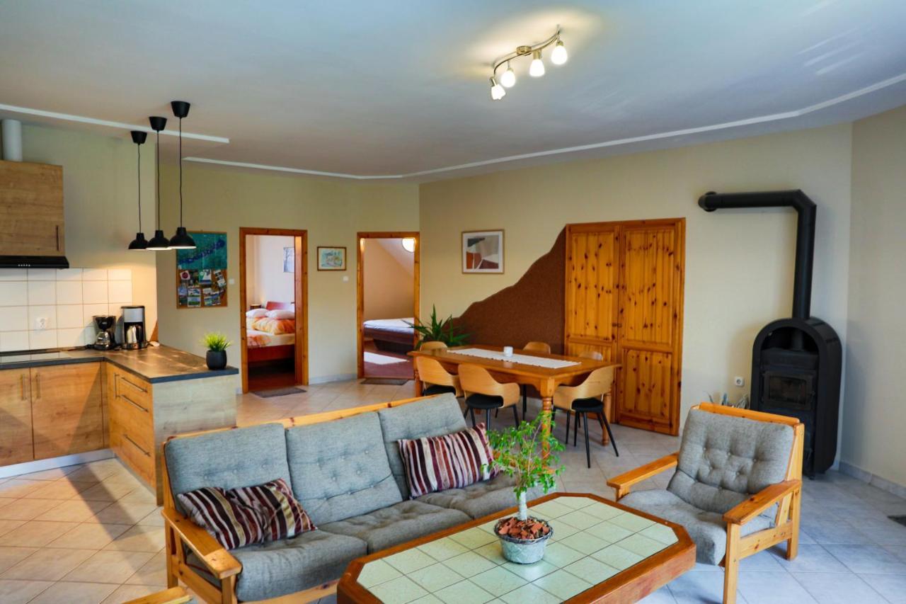 Apartman Fuzfa Balatonmariafurdo Exterior foto